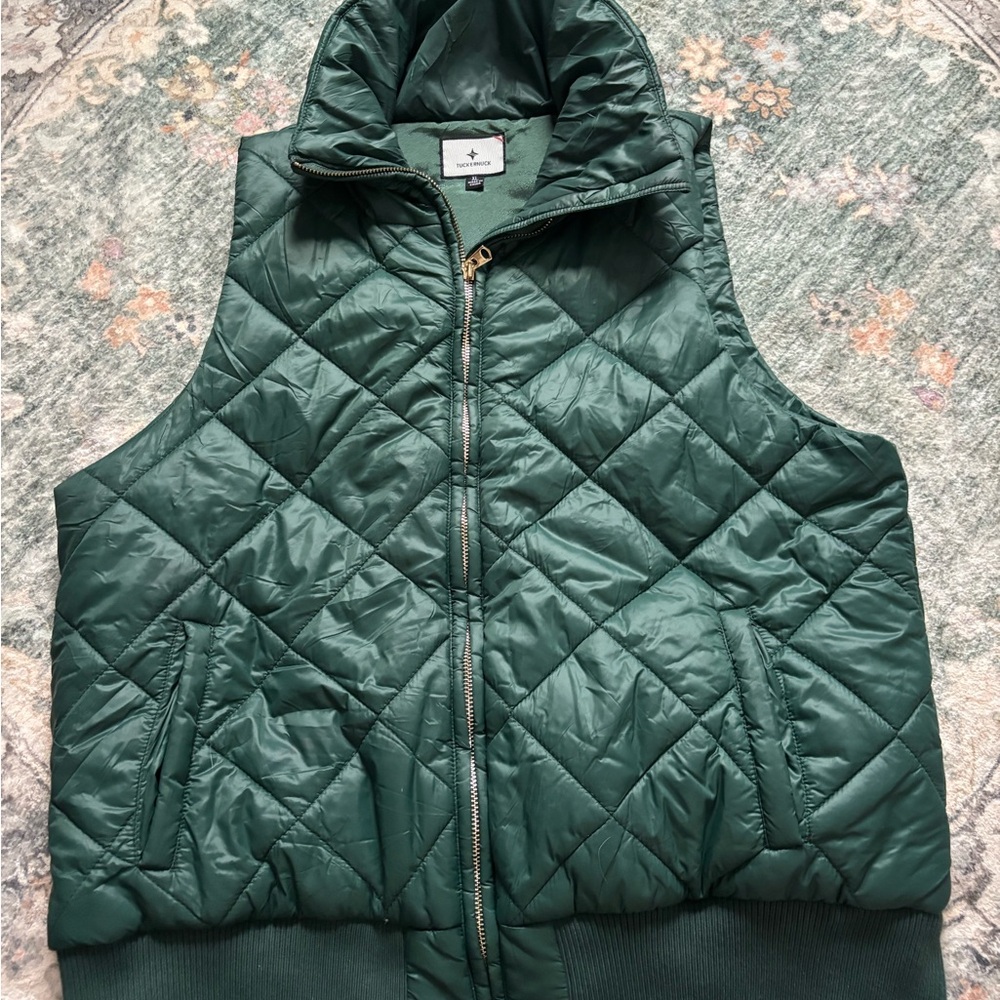 Tuckernuck quilted puffer vest womens XL